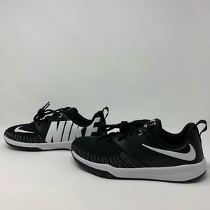 Nike team hustle d 7 low